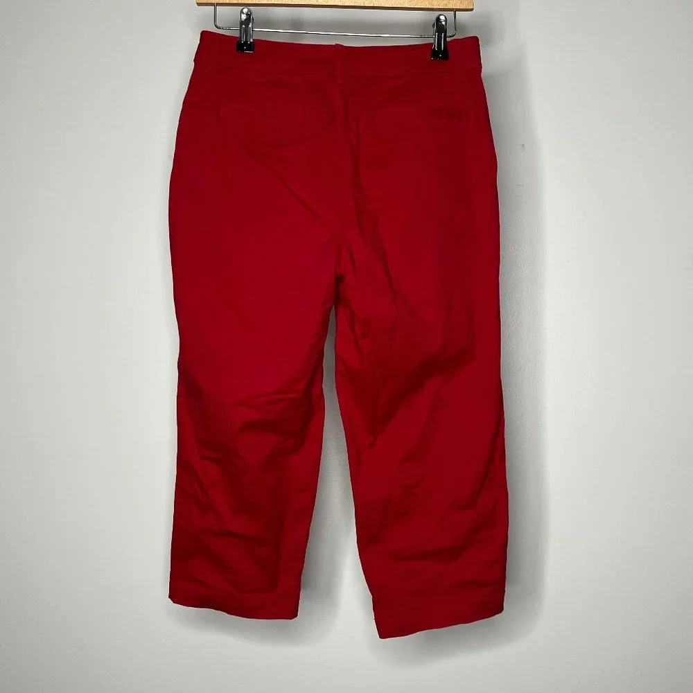 Croft & Barrow women's red stretch capri pants - Picture 3 of 4